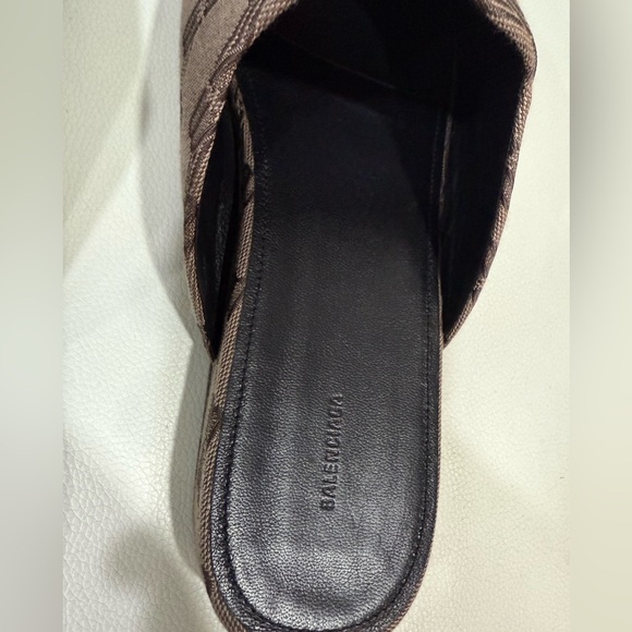 Balenciaga men 'BB' Cosy Monogram Mules in Dark Mink Grey ( brand new as 45) - Picture 4 of 5